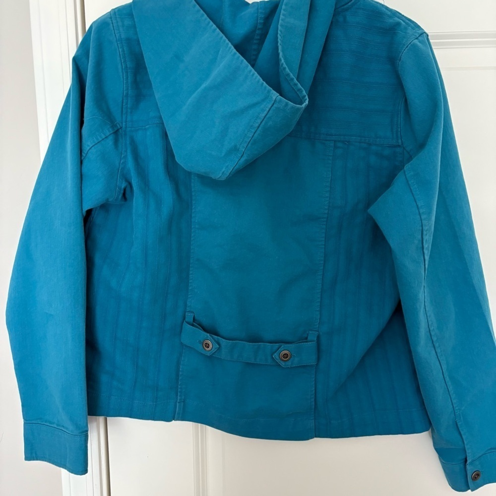Christopher & Banks Women’s Turquoise Stretch Light Zip Up Jacket - Picture 7 of 7